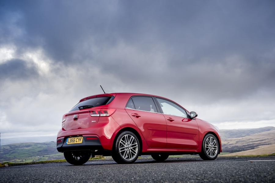  Kia Rio First Edition 2017 года  (UK) (фото 14 из 70)